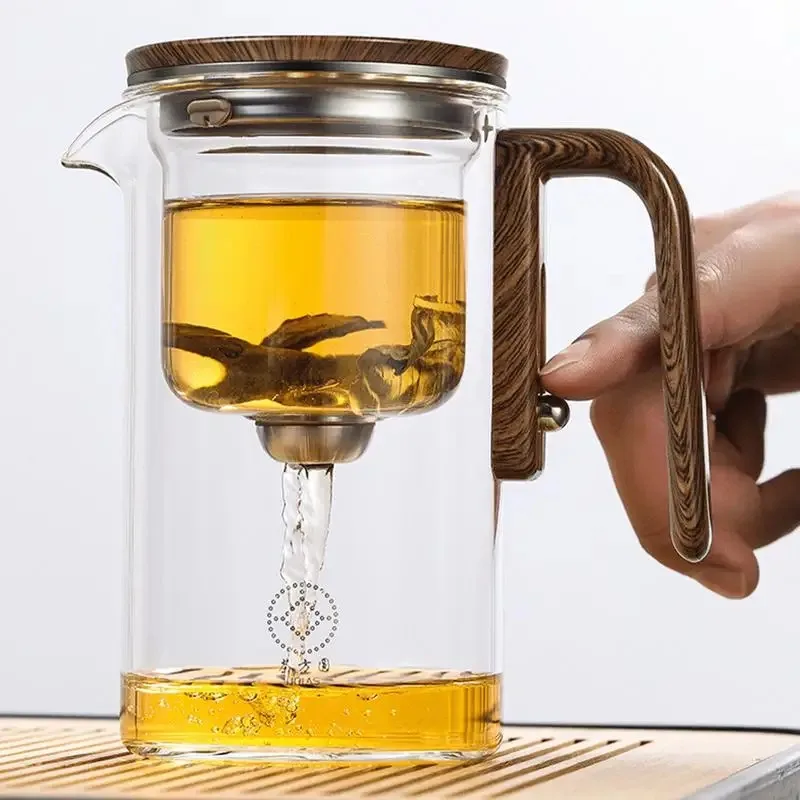 Szklany czajnik do herbaty z zaparzaczem 720 ml